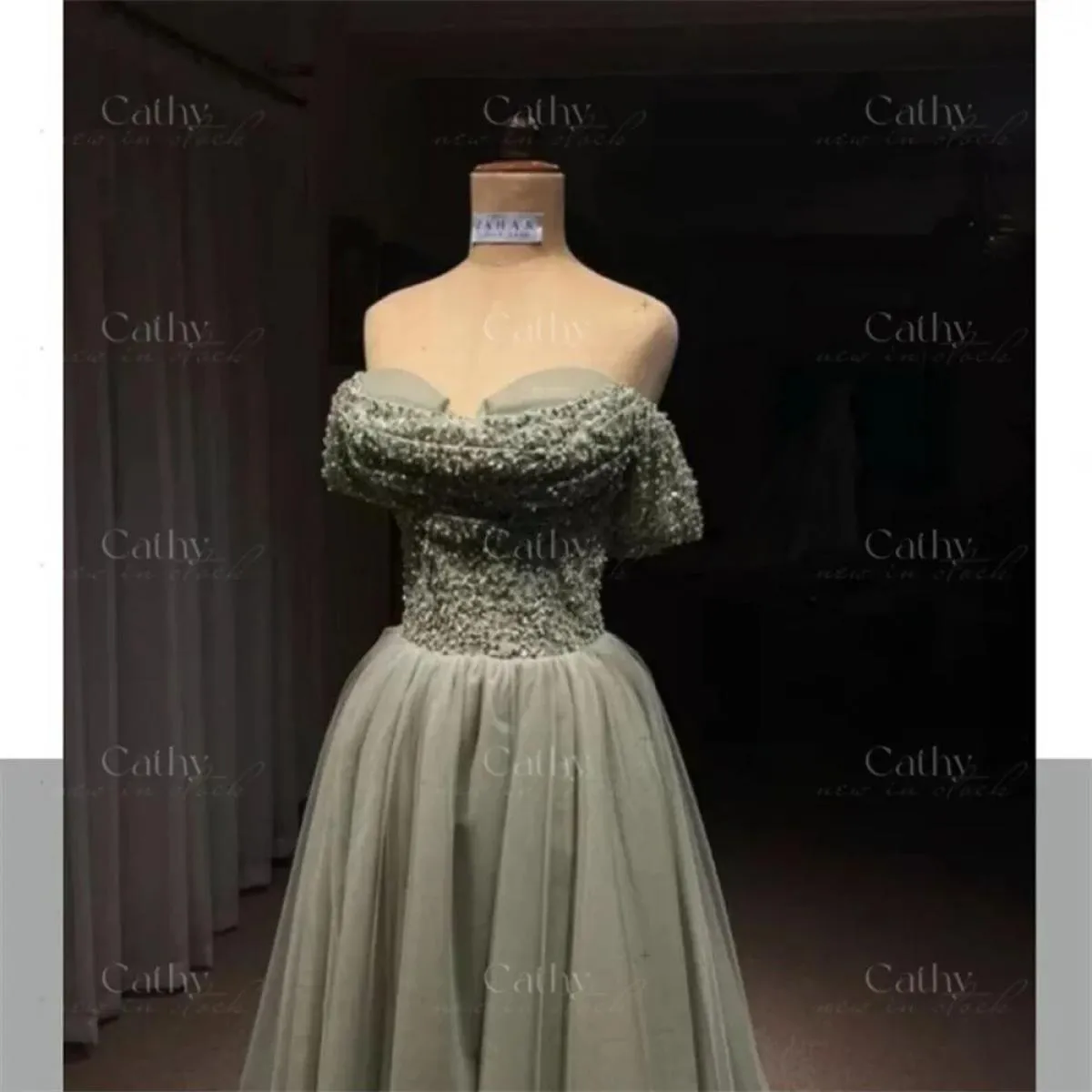 Abito da ballo verde con spalle Abito da sera da principessa verde Abiti da sera da principessa verde