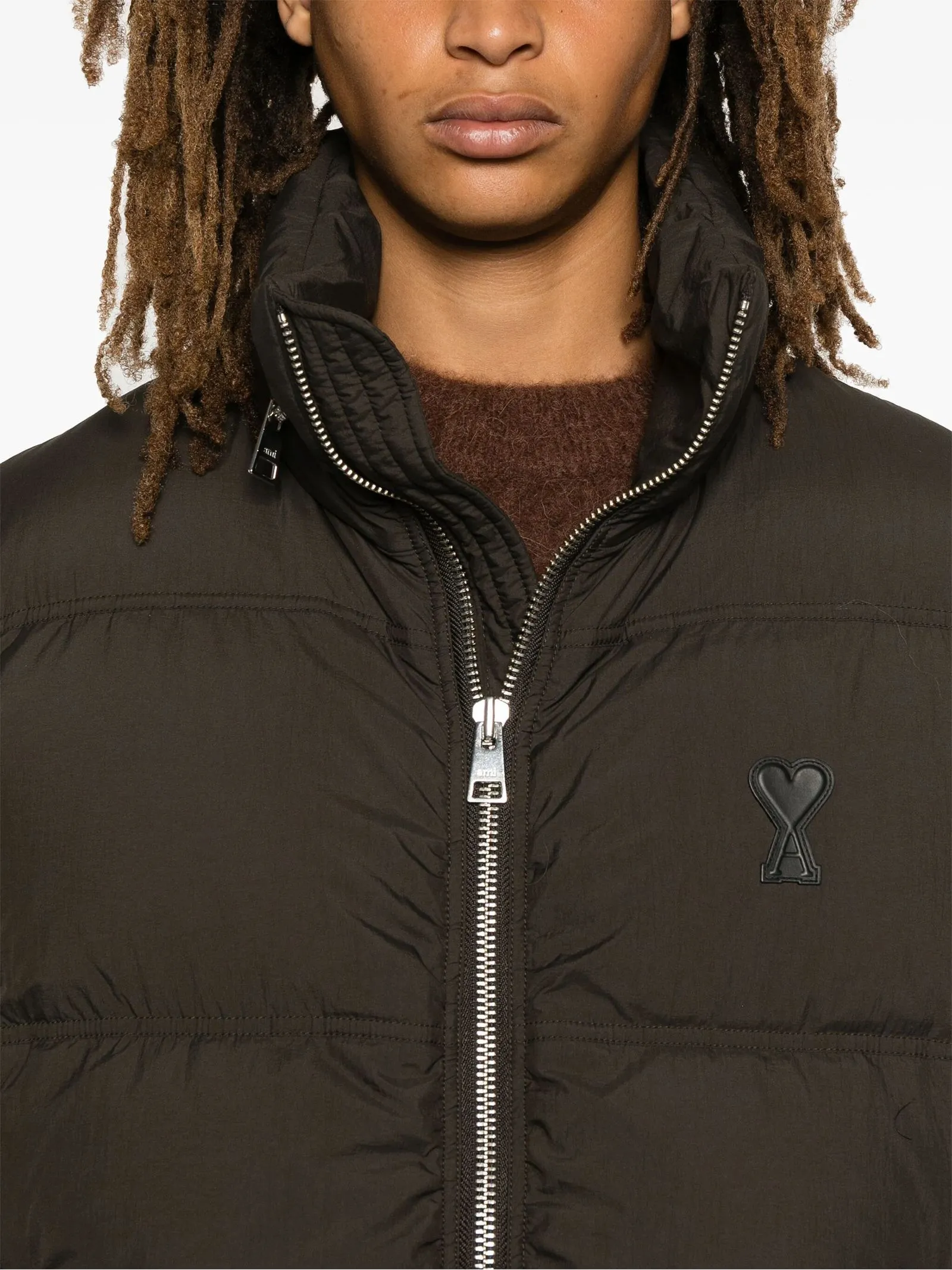 AMI Abbigliamento,Smanicati Gilet imbottito marrone 