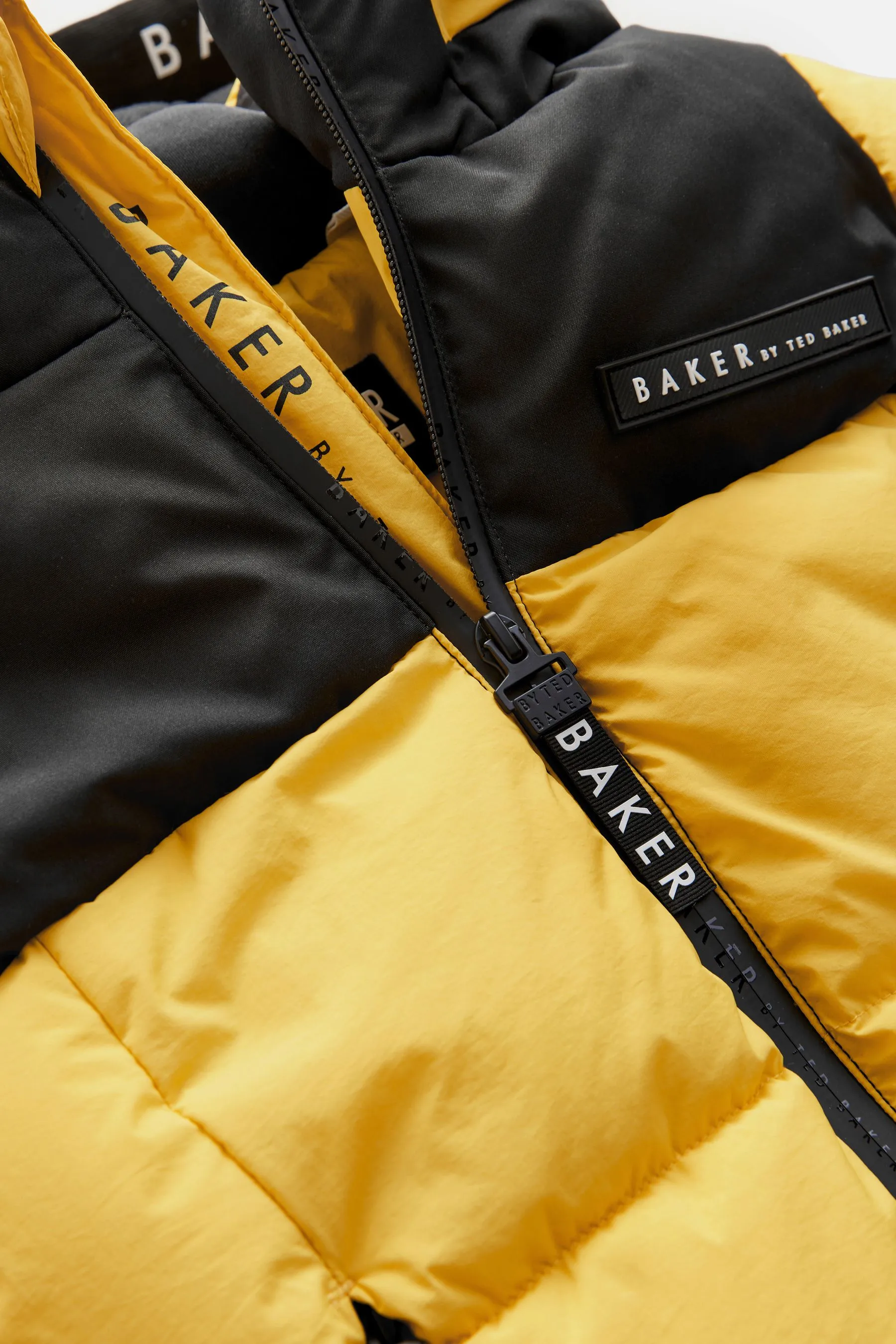 Baker by Ted Baker Antipioggia Cappotto Imbottito Colourblock    