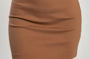 Minigonna elegante con cintura, cammello
