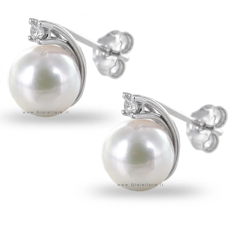 Orecchini con Perle AKOYA e diamanti ct. 0.08