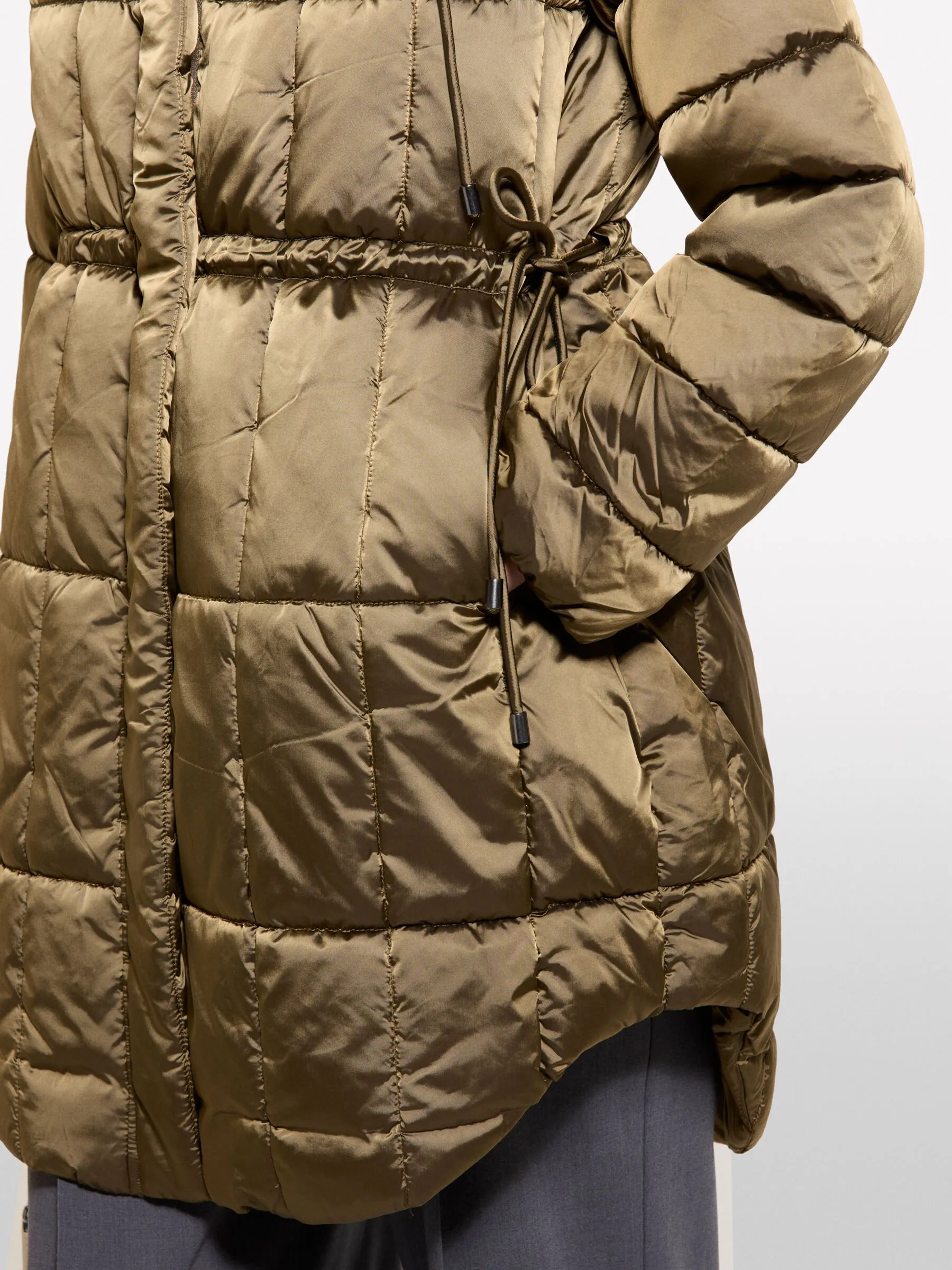 Parka imbottito in nylon satin 