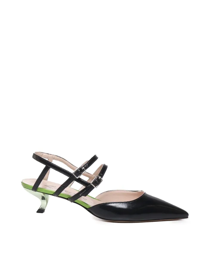 SCARPE CON PUNTA E CINTURINI