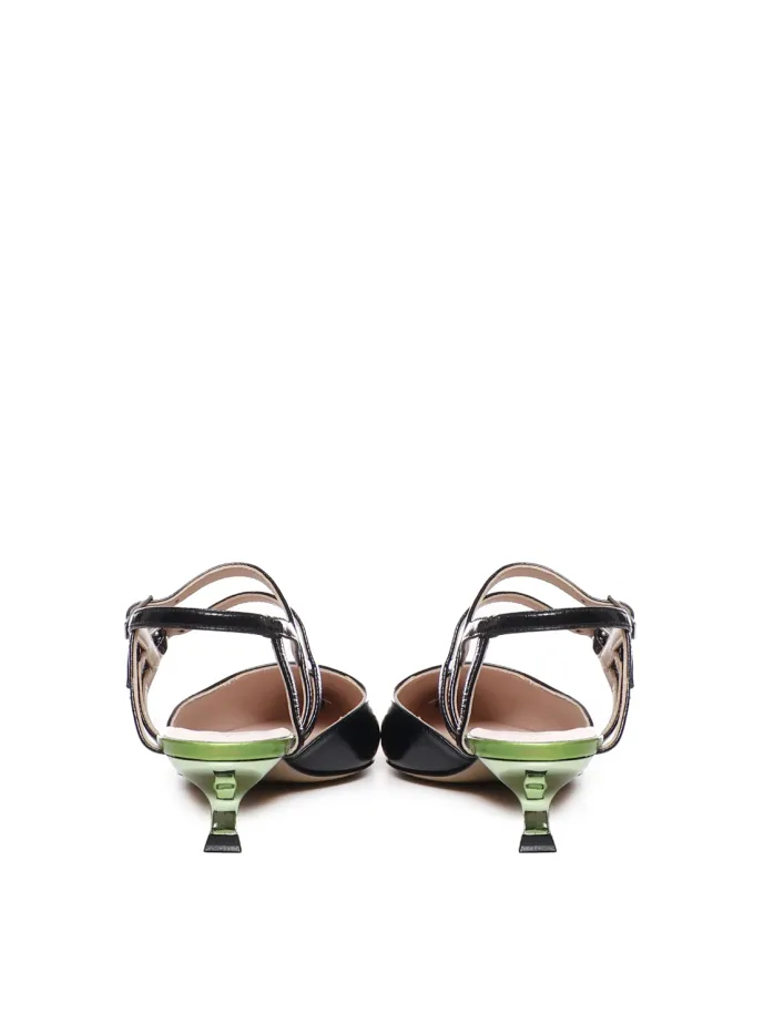 SCARPE CON PUNTA E CINTURINI