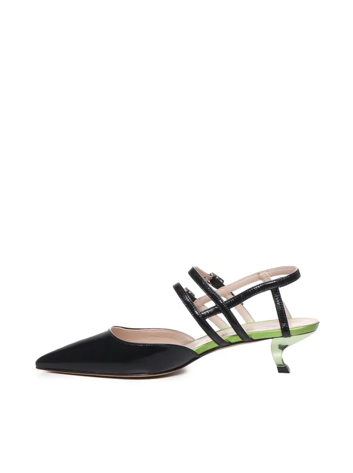 SCARPE CON PUNTA E CINTURINI