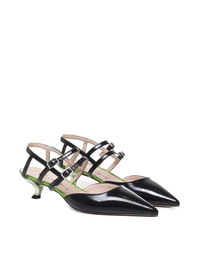 SCARPE CON PUNTA E CINTURINI