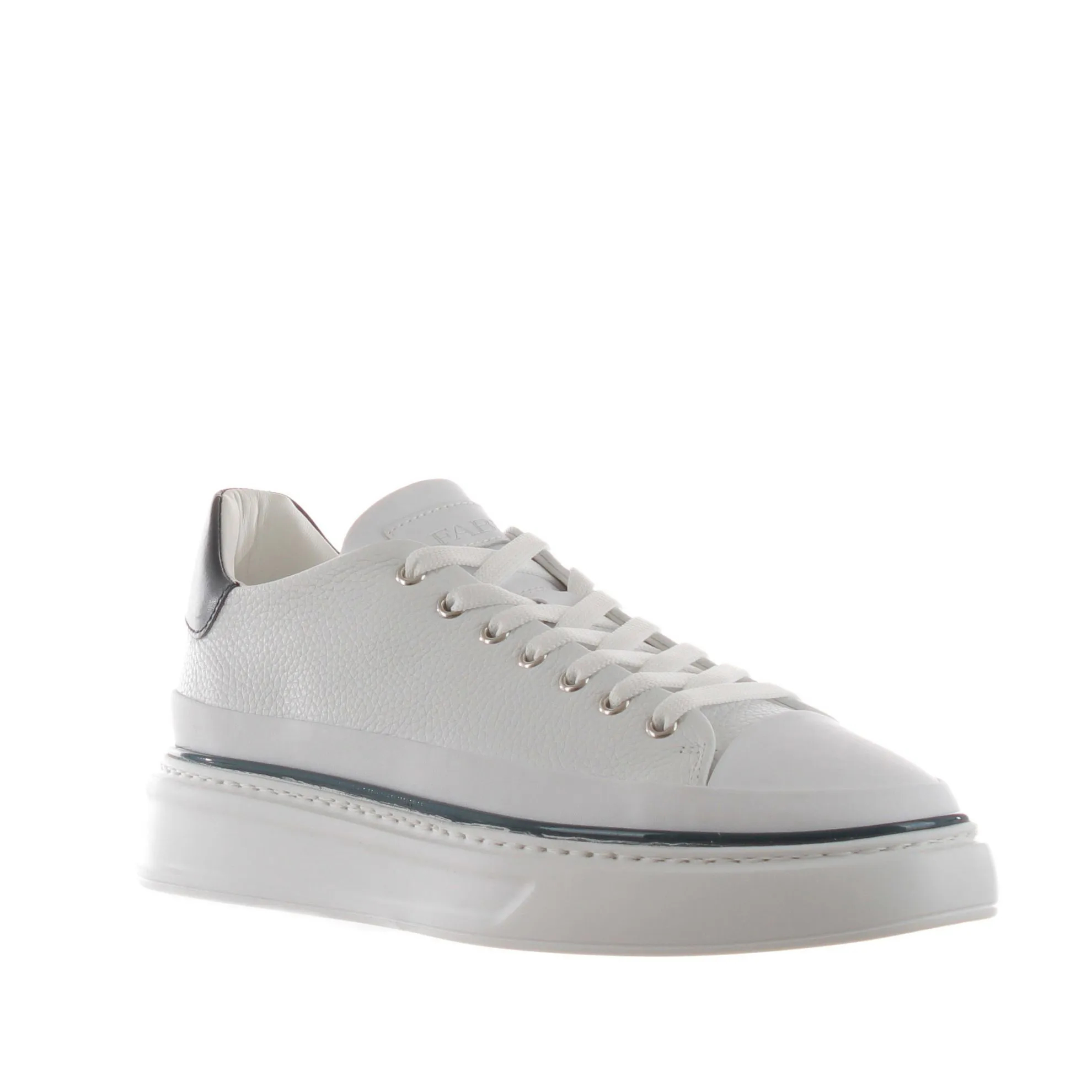 Sneaker in pelle martellata